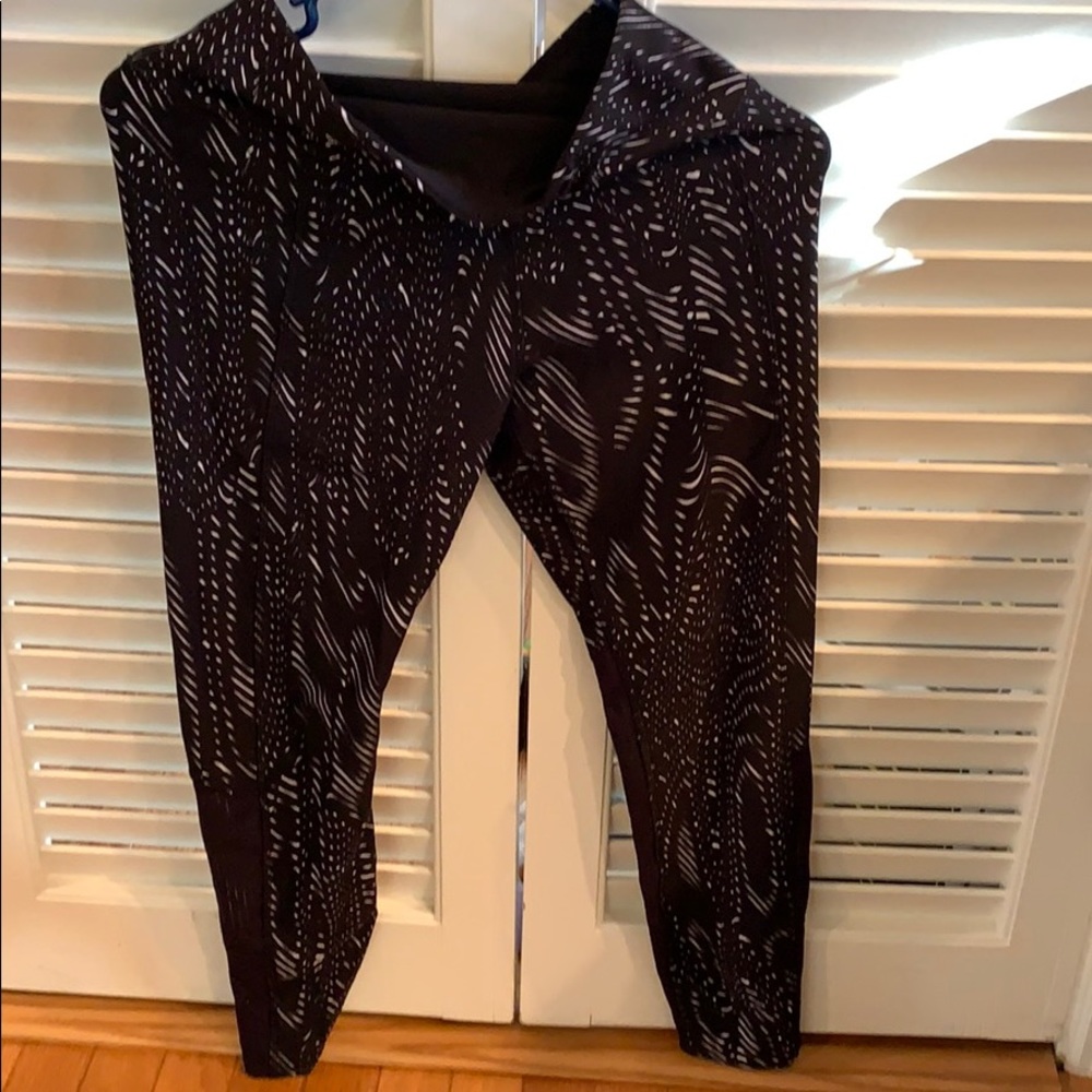 Spalding exercise leggings